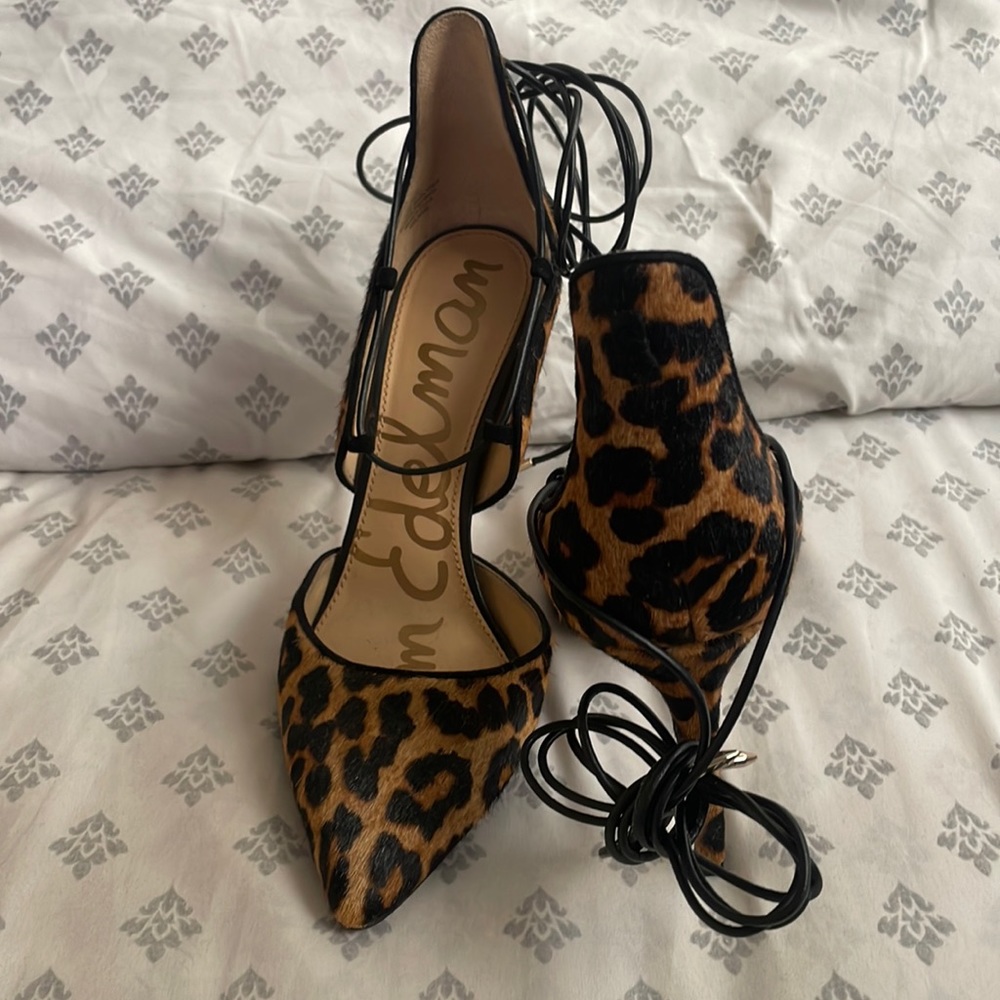 Sam Edelmam heels Melanie